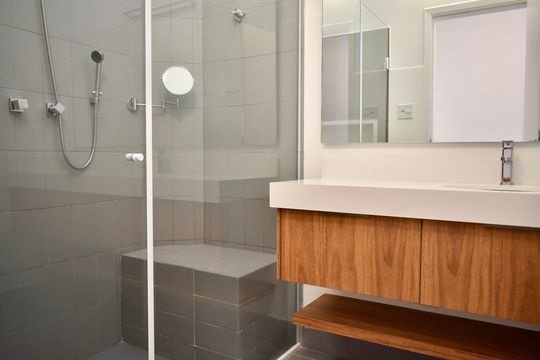 Banheiro de casa para alugar com 2 quartos, 100m² em Vila Clementino, São Paulo