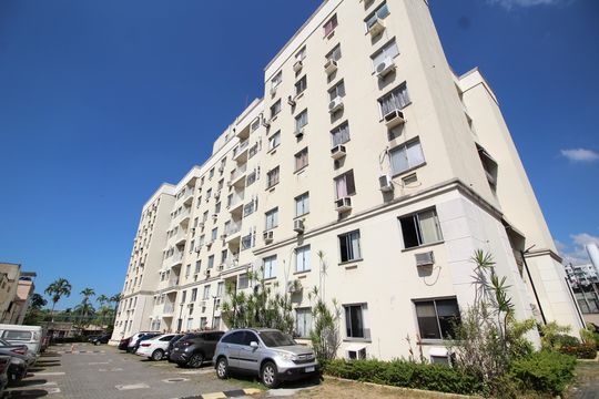 Fachada de apartamento à venda com 2 quartos, 51m² em Taquara, Rio de Janeiro