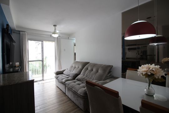 Sala de apartamento à venda com 2 quartos, 51m² em Taquara, Rio de Janeiro