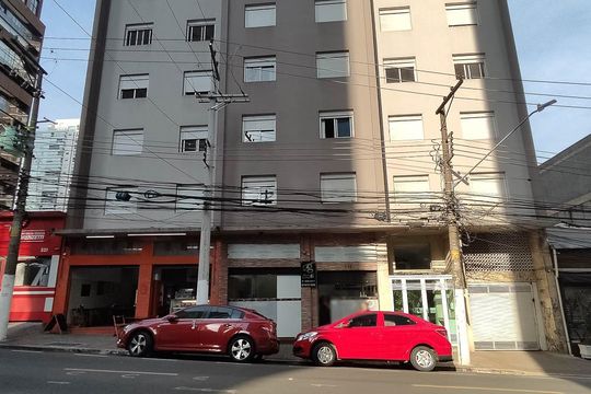Fachada de apartamento para alugar com 2 quartos, 53m² em Aclimação, São Paulo