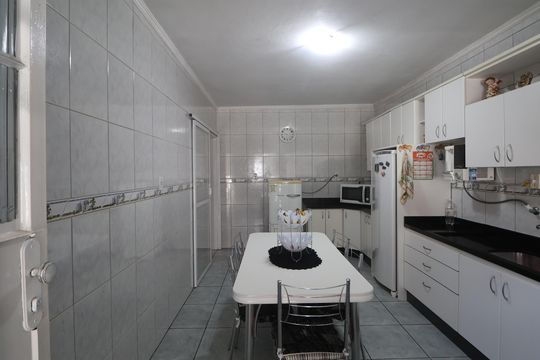 Cozinha de casa à venda com 2 quartos, 195m² em São José, Canoas