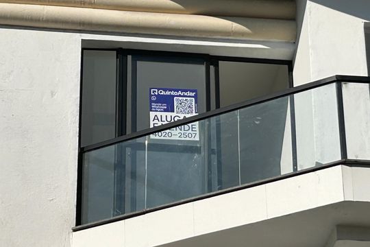 Fachada + placa de apartamento para alugar com 2 quartos, 104m² em Méier, Rio de Janeiro