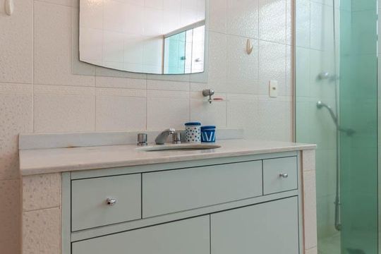 Banheiro 1 de apartamento à venda com 3 quartos, 172m² em Tijuca, Rio de Janeiro