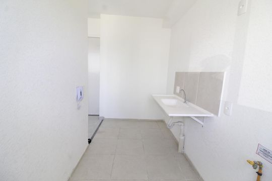 Cozinha de apartamento para alugar com 2 quartos, 40m² em Jardim das Margaridas, Salvador