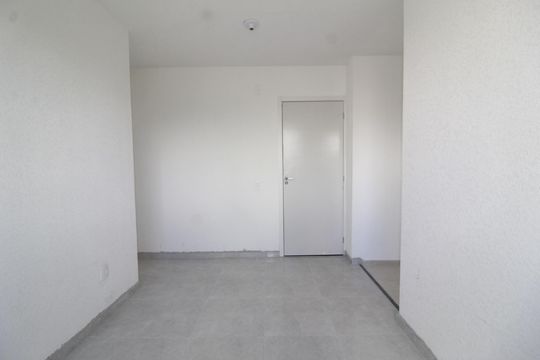 Sala de apartamento para alugar com 2 quartos, 40m² em Jardim das Margaridas, Salvador