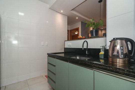 Cozinha de apartamento à venda com 2 quartos, 36m² em Chácara das Pedras, Porto Alegre