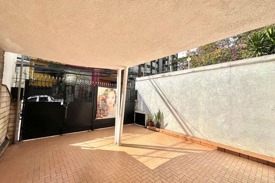 Garagem de casa à venda com 3 quartos, 300m² em Vila Clementino, São Paulo