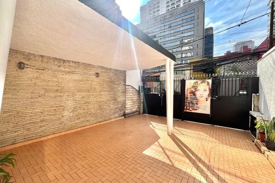 Garagem de casa à venda com 3 quartos, 300m² em Vila Clementino, São Paulo