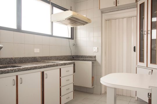 Cozinha de apartamento à venda com 3 quartos, 128m² em Vila Mariana, São Paulo