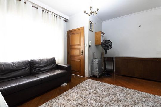 Sala de casa de condomínio à venda com 2 quartos, 150m² em Bosque da Saúde, São Paulo