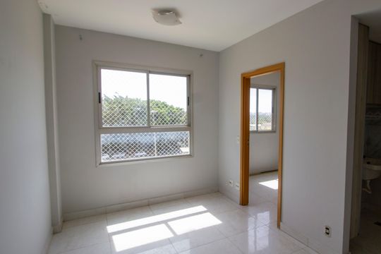 Quarto de apartamento para alugar com 1 quarto, 42m² em Qn 614, Brasília