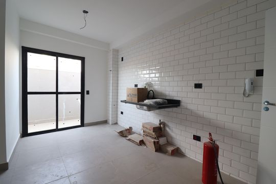 Cozinha de apartamento à venda com 2 quartos, 44m² em Vila Guiomar, Santo André