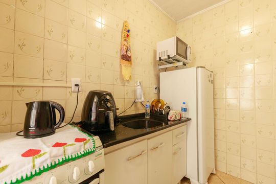 Cozinha de apartamento à venda com 1 quarto, 33m² em Protásio Alves, Porto Alegre