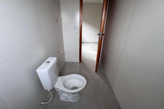 Banheiro da Suíte de casa à venda com 2 quartos, 62m² em Scharlau, São Leopoldo