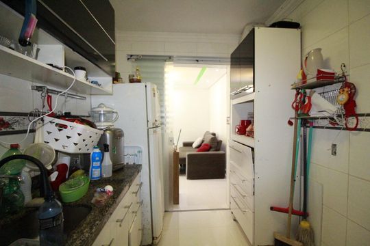 Cozinha de apartamento para alugar com 2 quartos, 72m² em Jardim das Margaridas, Salvador