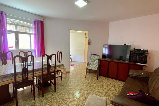 Sala de casa à venda com 6 quartos, 344m² em Parque Santo Antonio, Guarulhos