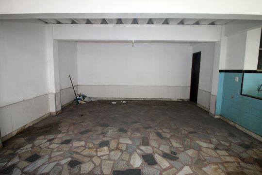Garagem de casa à venda com 4 quartos, 155m² em Jardim América, Rio de Janeiro