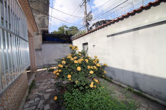 Quintal - Frente de casa à venda com 4 quartos, 155m² em Jardim América, Rio de Janeiro