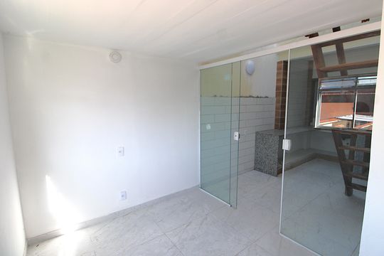 Quarto 1 de casa à venda com 2 quartos, 50m² em Vila Valqueire, Rio de Janeiro