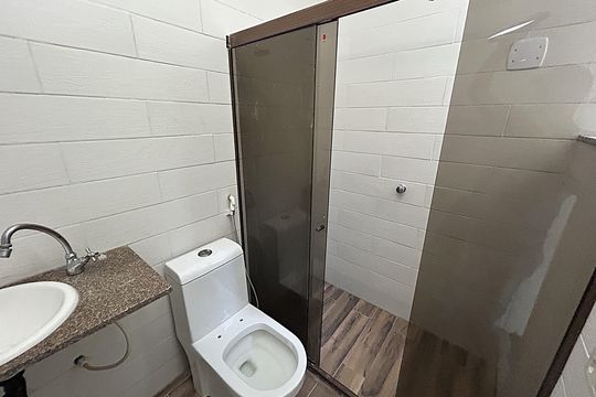 Banheiro de casa à venda com 2 quartos, 50m² em Vila Valqueire, Rio de Janeiro