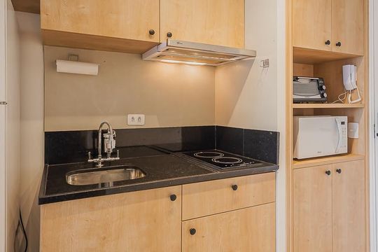 Cozinha de kitnet/studio à venda com 1 quarto, 27m² em Pinheiros, São Paulo