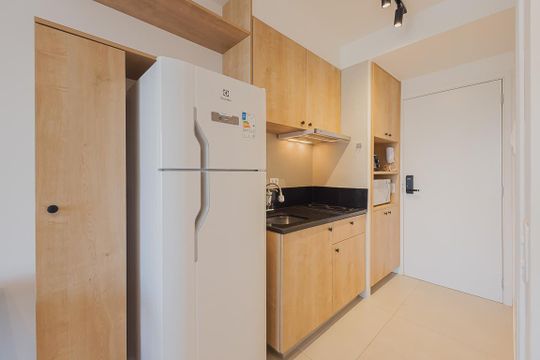 Cozinha de kitnet/studio à venda com 1 quarto, 27m² em Pinheiros, São Paulo
