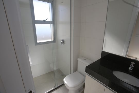 Banheiro da Suíte de apartamento para alugar com 2 quartos, 61m² em Barro Preto, Belo Horizonte