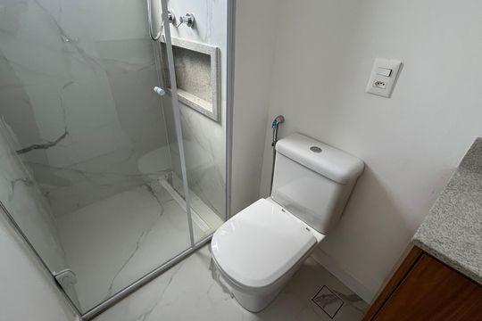 Banheiro Suíte 1 de apartamento à venda com 3 quartos, 105m² em Nova Campinas, Campinas