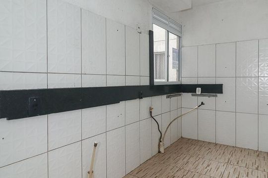 Cozinha de apartamento para alugar com 2 quartos, 44m² em Mário Quintana, Porto Alegre