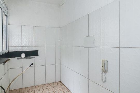 Cozinha de apartamento para alugar com 2 quartos, 44m² em Mário Quintana, Porto Alegre