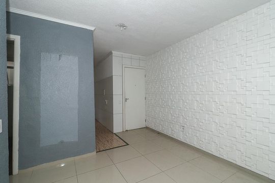 Sala de apartamento para alugar com 2 quartos, 44m² em Mário Quintana, Porto Alegre