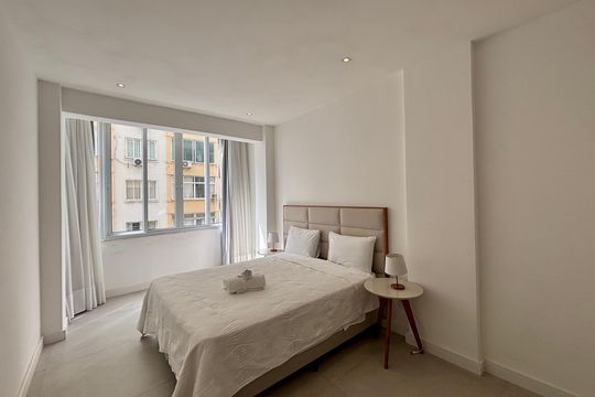 Quarto 1 de apartamento à venda com 4 quartos, 152m² em Copacabana, Rio de Janeiro
