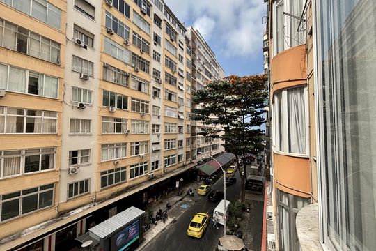 Sala - vista de apartamento à venda com 4 quartos, 152m² em Copacabana, Rio de Janeiro