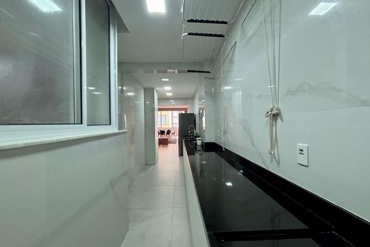 Cozinha e Área de Serviço de apartamento à venda com 4 quartos, 152m² em Copacabana, Rio de Janeiro