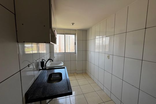 Cozinha e Área de Serviço de apartamento para alugar com 2 quartos, 48m² em Qr 110, Brasília