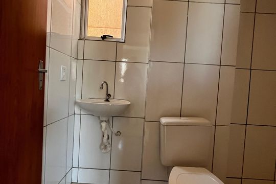 Banheiro Social de apartamento para alugar com 2 quartos, 48m² em Qr 110, Brasília