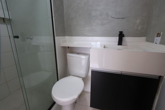 Banheiro de apartamento à venda com 2 quartos, 35m² em Conjunto Habitacional Teotonio Vilela, São Paulo