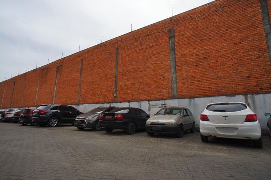 Estacionamento  de apartamento para alugar com 2 quartos, 40m² em Sarandi, Porto Alegre