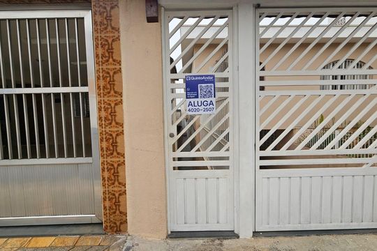 Fachada de casa para alugar com 1 quarto, 30m² em Artur Alvim, São Paulo