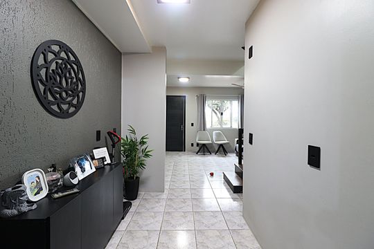 Sala de casa à venda com 3 quartos, 110m² em Humaitá, Porto Alegre