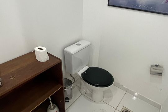 Banheiro de kitnet/studio para alugar com 1 quarto, 40m² em Jardim Proença, Campinas