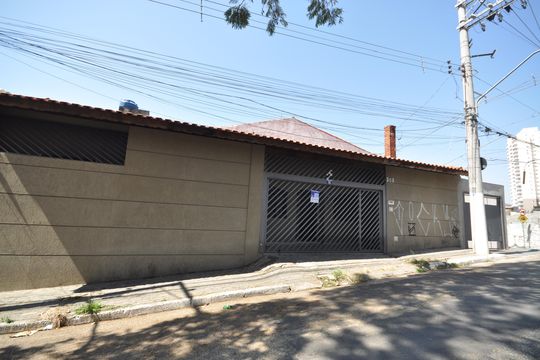 Fachada de casa à venda com 3 quartos, 120m² em Vila Isolina Mazzei, São Paulo