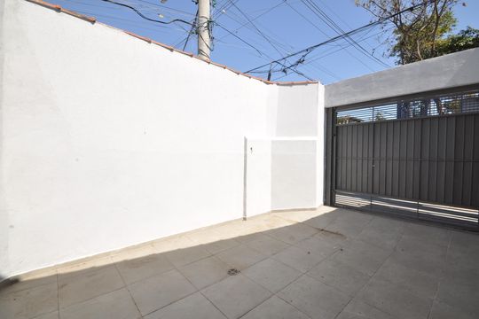 Garagem de casa à venda com 3 quartos, 120m² em Vila Isolina Mazzei, São Paulo