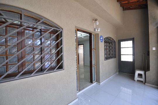 Hall de entrada de casa à venda com 3 quartos, 120m² em Vila Isolina Mazzei, São Paulo