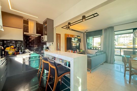 Cozinha de apartamento à venda com 3 quartos, 100m² em Prado, Belo Horizonte