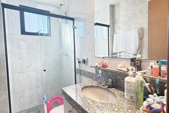 Banheiro Social de apartamento à venda com 3 quartos, 100m² em Prado, Belo Horizonte