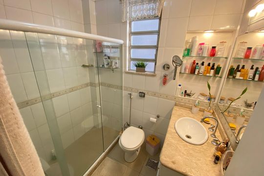 Banheiro de apartamento à venda com 3 quartos, 75m² em Méier, Rio de Janeiro