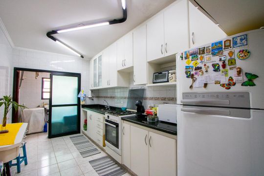 Cozinha de apartamento à venda com 2 quartos, 84m² em Vila Santa Teresa, Santo André