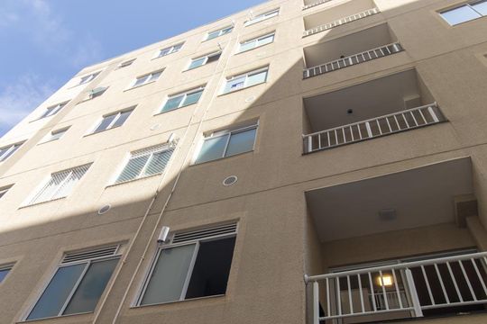 Plaquinha de apartamento à venda com 2 quartos, 44m² em Novo Mundo, Curitiba