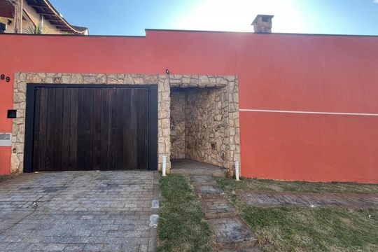 Fachada de casa à venda com 5 quartos, 315m² em Jardim Chapadão, Campinas